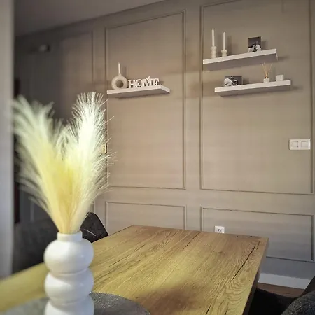 Be Like Apartment Pula